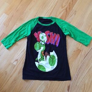 Hot Topic Yoshi Mario 3/4 Sleeve Baseball Tee